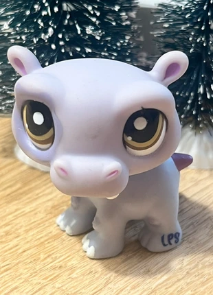 LPS #1449 Hippo lila, merk: Littlest Pet Shop, staat: Heel goed, maat: Universeel, € 5,00, € 5,95 inclusief Kopersbescherming