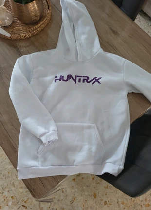 Pull fille huntrix, condition: Very good, size: 12 years / 152 cm, €10.00, €11.20 includes Buyer Protection