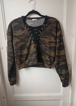 Sweat court couleur militaire – Ardene – Taille XS / 34, marke: ardene, zustand: Sehr gut, größe: XS / 34 / 6, 8,00 €, 9,10 € inklusive Vinted-Käuferschutz