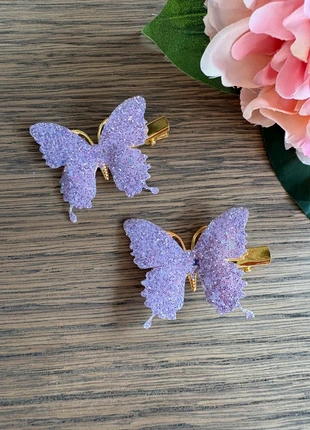 Haarclips vlinder glitter, merk: by J&B, staat: Nieuw zonder prijskaartje, € 1,00, € 1,75 inclusief Kopersbescherming Pro