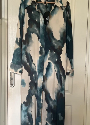 Robe chemise longue imprimés tie and dye, marque: Soulmate, état: Neuf avec étiquette, taille: M / 38 / 10, 30,00 €, 32,20 € Protection acheteurs incluse