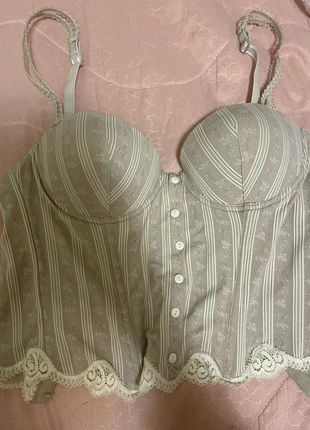 Corpetto lingerie glicine effetto vintage – taglia 2B/70B – mai usato, brand: no brand, condizioni: Ottime, €10.00, €11.20 include la Protezione acquisti