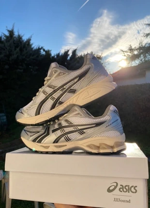 Asics Kayano Silver Black JJJJound - Neuve avec étiquettes - Taille 41,5, marque: Asics, état: Neuf avec étiquette, taille: 41,5, 55,00 €, 58,45 € Protection acheteurs incluse