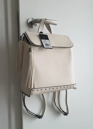 Original Christian Lacroix Rucksack neu mit Quasten Leder, marque: Christian Lacroix, état: Neuf avec étiquette, 40,00 €, 42,70 € Protection acheteurs incluse