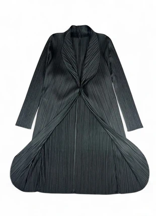 Issey Miyake Pleats Please Par Dessus / Robe Longue Made in Japan 2018, merk: Pleats Please Issey Miyake, staat: Heel goed, maat: L / 40 / 12, € 210,00, € 221,20 inclusief Kopersbescherming
