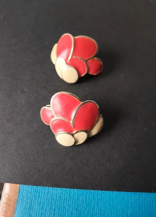 Boucles d’oreilles vintage à clips – Fleur rouge & crème – 3 cm, marque: PIN-UP, état: Bon état, 19,00 €, 20,65 € Protection acheteurs incluse