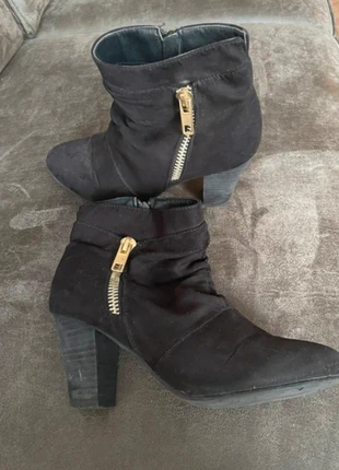 Zwarte enkellaarsjes met hak & goudkleurige rits – maat 40 – Trend One, marque: Trend One, état: Très bon état, taille: 40, 7,50 €, 8,58 € Protection acheteurs incluse