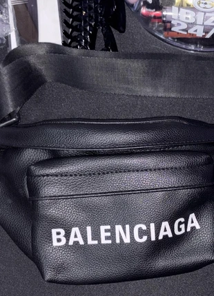Riñonera Balenciaga, marque: Balenciaga, état: Très bon état, 370,00 €, 389,20 € Protection acheteurs incluse