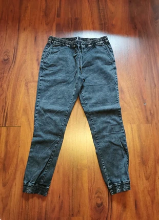 Baggy trouser jeans grey stretch, marca: Volcom, estado: Novo sem etiquetas, tamanho: L, €20.00, €21.70 inclui Proteção do Comprador