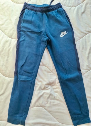 Bas de jogging 12 ans, marca: Nike, estado: Muito bom, tamanho: 12 anos / 152 cm, €7.00, €8.05 inclui Proteção do Comprador