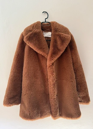 Manteau fourrure marron Zara – Taille S – neuf, merk: Zara, staat: Nieuw zonder prijskaartje, maat: S / 36 / 8, € 50,00, € 53,20 inclusief Kopersbescherming