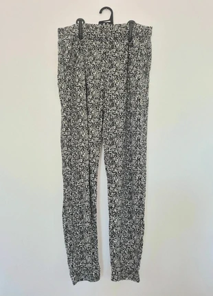 Pantalon Léger H&M Noir/Blanc - 12-13 Ans (XS/S Femme) - 100% Viscose - Idéal Été & Pyjama, marque: H&M, état: Très bon état, taille: XS / 34 / 6, 2,99 €, 3,84 € Protection acheteurs incluse