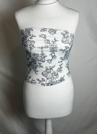 Top type vintage y2k aesthetic, brand: COQUETTE, condizioni: Ottime, taglia: M / IT 42 / EU 38, €10.00, €11.20 include la Protezione acquisti