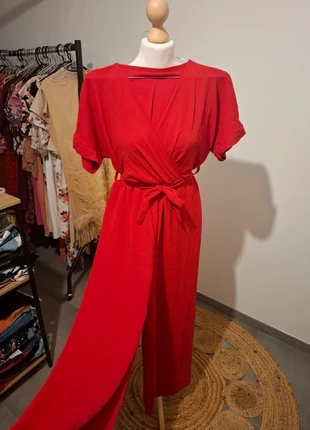 Combinaison rouge fluide cache-coeur - T.XS/S/M (34/36/38), zustand: Sehr gut, größe: S / 36 / 8, 15,00 €, 16,45 € beinhaltet Vinted-Käuferschutz Pro