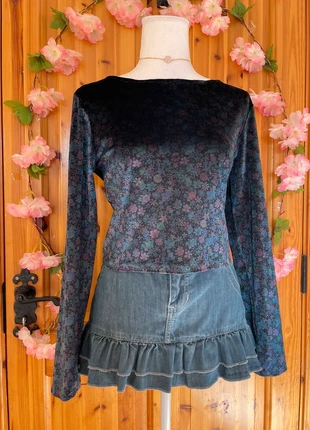 Tatienne Velvet Floral Long Sleeve Top | Soft Touch | Vintage Charm | 690., brand: Tatienne, condition: Satisfactory, size: M / 38 / 10, €30.00, €32.20 includes Buyer Protection