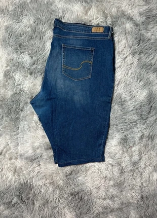 Short en Jean Levi's Signature Modern Capri Bleu W38 SH033, brand: Levi's, condition: Very good, size: W38, €14.00, €15.40 includes Buyer Protection Pro