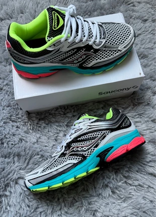 Saucony omni 9, marque: Saucony, état: Neuf avec étiquette, taille: 44, 75,00 €, 79,45 € Protection acheteurs incluse