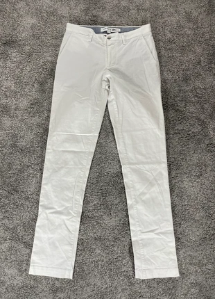 Lacoste White Chinos Classic Minimalist Pants, marque: Lacoste, état: Très bon état, taille: M / 38 / 10, 14,95 €, 16,40 € Protection acheteurs incluse