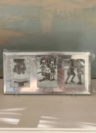 NEUF sous blister avec boîte, cadre miroir 3 photos, style classique & élégant, brand: sans marque, condizioni: Nuovo con cartellino, €2.00, €2.80 include la Protezione acquisti