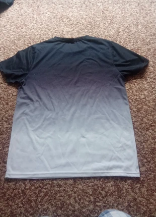 T-shirt do Batman em excelente estado, marca: Batman, estado: Novo sem etiquetas, tamanho: M, €2.50, €3.33 inclui Proteção do Comprador