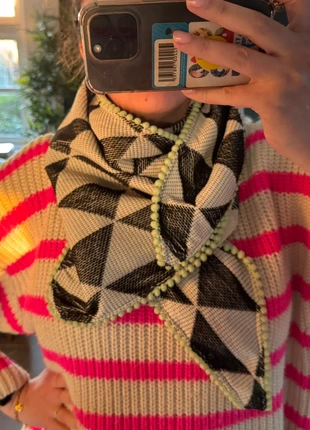 Pom Amsterdam sjawl sjaal, merk: POM Amsterdam, staat: Heel goed, € 15,00, € 16,45 inclusief Kopersbescherming