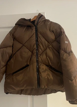 Doudoune matelassée marron, marke: Amisu, zustand: Neu, größe: M / 38 / 10, 11,99 €, 13,29 € inklusive Vinted-Käuferschutz