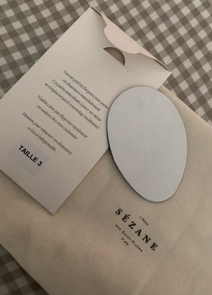Pochette patins chaussures sezane 40 41, marque: Sézane, état: Neuf sans étiquette, 6,00 €, 7,00 € Protection acheteurs (Pro) incluse