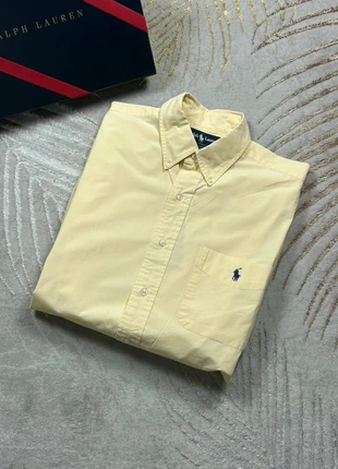 Chemise à manche courte Ralph Lauren jaune logo brodé bleu marine, marque: Ralph Lauren, état: Très bon état, taille: XL, 15,00 €, 16,45 € Protection acheteurs (Pro) incluse