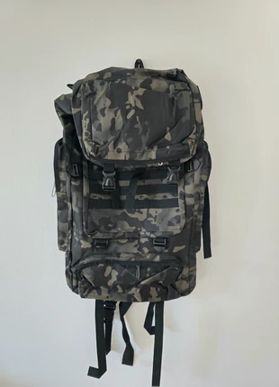 Sac à dos 80 litres Camouflage militaire Backpack trekking, camping, randonnées Neuf avec étiquette, marque: Travel, état: Neuf avec étiquette, 39,90 €, 42,60 € Protection acheteurs incluse