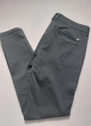 pantalon le temps des cerises noir t29 très bon état, brand: Le Temps des Cerises, condizioni: Ottime, taglia: S / IT 40 / EU 36, €25.00, €26.95 include la Protezione acquisti
