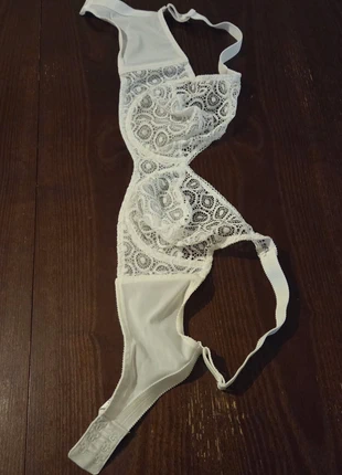 Soutien-gorge Chantelle, marque: Chantelle, état: Très bon état, taille: 100D, 4,00 €, 4,90 € Protection acheteurs incluse