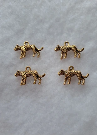 4x gouden panter bedel*, merk: Trendy, staat: Nieuw zonder prijskaartje, € 5,99, € 6,99 inclusief Kopersbescherming