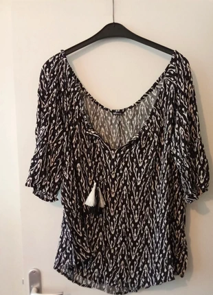 Haut femme ⭐ très bon état ⭐ Taille 52 ⭐ M&S mode, merk: M&S Mode, staat: Heel goed, maat: 6XL / 52 / 24, € 10,00, € 11,20 inclusief Kopersbescherming