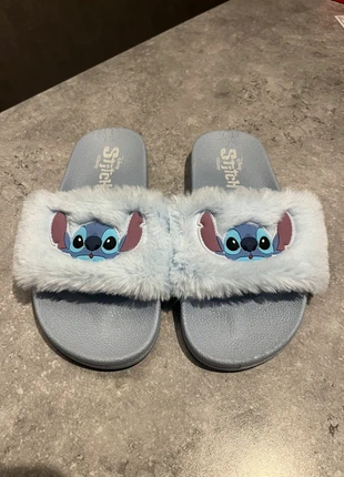 Claquettes Stitch, marque: Stitch, état: Neuf sans étiquette, taille: 35, 5,00 €, 5,95 € Protection acheteurs incluse