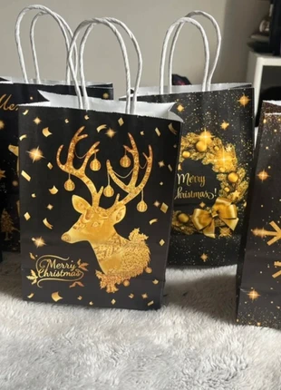 Lot de 5 sacs de Noël, état: Neuf sans étiquette, 4,00 €, 4,90 € Protection acheteurs incluse