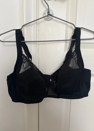 Soutien gorge Chantelle T105E, marque: Chantelle, état: Bon état, taille: 105E, 5,00 €, 5,95 € Protection acheteurs incluse