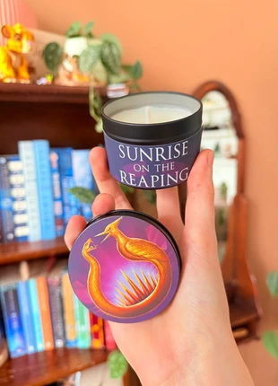 The Hunger Games, Sunrise On The Reaping - Sandalwood geurkaars in blikje, brand: FairyLoot, condizioni: Ottime, €7.95, €9.05 include la Protezione acquisti