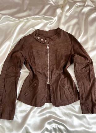 Veste marron cintrée full zip col à boutons - y2k style, marca: Vintage Dressing, estado: Muito bom, tamanho: S / 36 / 8, €25.00, €26.95 inclui Proteção do Comprador Pro