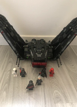 Set LEGO Star Wars 75256 – Kylo Ren’s Shuttle, brand: LEGO Star Wars, condition: New with tags, size: One size, €199.99, €210.69 includes Buyer Protection
