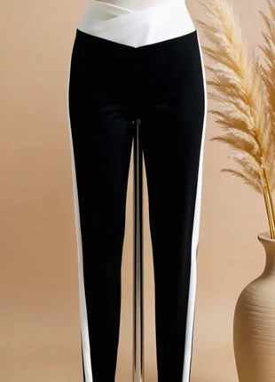 Mallas Bicolor Negro/Blanco - Cintura Estilizadora V - Look Athleisure top, marque: Local, état: Neuf avec étiquette, taille: M / 38 / 10, 10,00 €, 11,20 € Protection acheteurs incluse