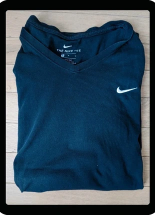 T-short Nike vintage swoosh brodé Noir- M, marca: Nike, estado: Muito bom, tamanho: M, €6.00, €7.00 inclui Proteção do Comprador