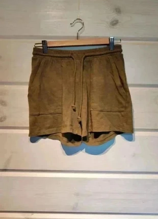 Short Amisu S – Look estival tendance, excellent état, merk: Amisu, staat: Nieuw zonder prijskaartje, maat: S / 36 / 8, € 5,00, € 5,95 inclusief Kopersbescherming