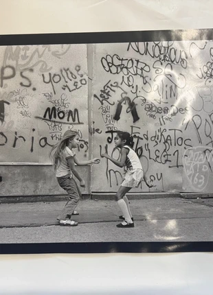 affiche Martha Cooper "Street Play", marque: Martha Cooper, état: Neuf sans étiquette, 20,00 €, 21,70 € Protection acheteurs incluse