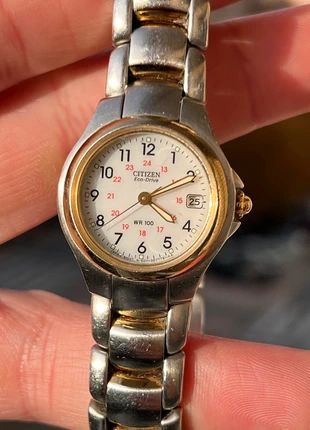 Citizen Eco-Drive Two-Tone Field Watch WR100 – Vintage Solar Classic, marque: Citizen, état: Très bon état, taille: 30–38 mm, 44,95 €, 47,90 € Protection acheteurs incluse