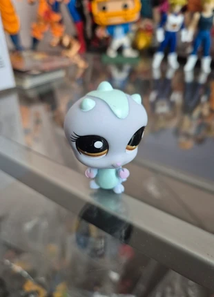 Figurine LPS Littlest Pet Shop Petshop Caterpillar Chenille #1443 Hasbro 2008, merk: Hasbro, staat: Heel goed, maat: Universeel, € 4,99, € 5,94 inclusief Kopersbescherming Pro