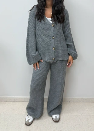 Conjunto jersey tipo chaleco y pantalón gris, marque: Made In Italy, état: Neuf sans étiquette, taille: Taille unique, 23,00 €, 24,85 € Protection acheteurs incluse