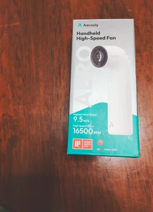 Handheld high-speed fan, merk: Aero, staat: Nieuw met prijskaartje, € 6,00, € 7,00 inclusief Kopersbescherming