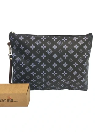 Pochette Uomo Nera Blue con Motivo Geometrico – Eleganza Minimal by Clarais, brand: Clarais, condizioni: Nuovo con cartellino, €5.90, €6.90 include la Protezione acquisti Pro