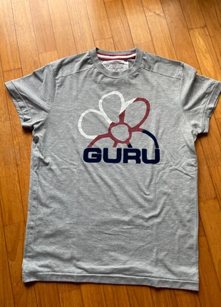 T shirt maglietta uomo Guru grigia fiore,tg. M, brand: Guru, condizioni: Ottime, taglia: M, €11.99, €13.29 include la Protezione acquisti
