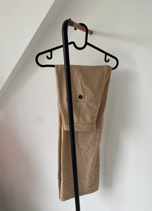 Kostuumbroek beige, brand: Bershka, condizioni: Ottime, taglia: S / IT 40 / EU 36, €7.00, €8.05 include la Protezione acquisti